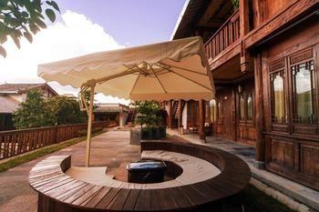 Lijiang Banshan Yunfu Boutique Hostel מראה חיצוני תמונה